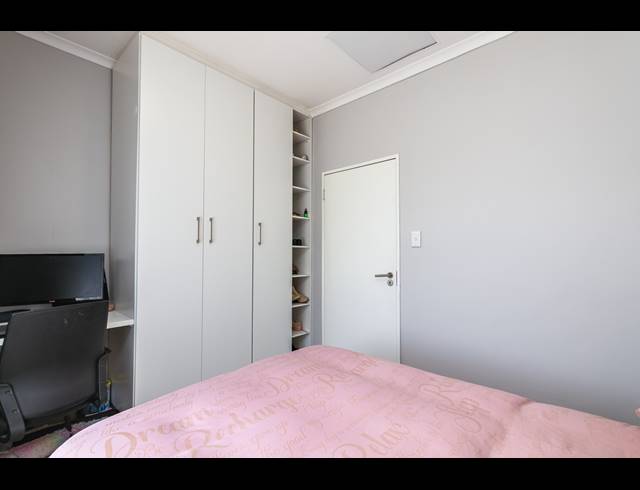2 BEDROOM APARTMENT TO LET IN PARKLANDS NORTH